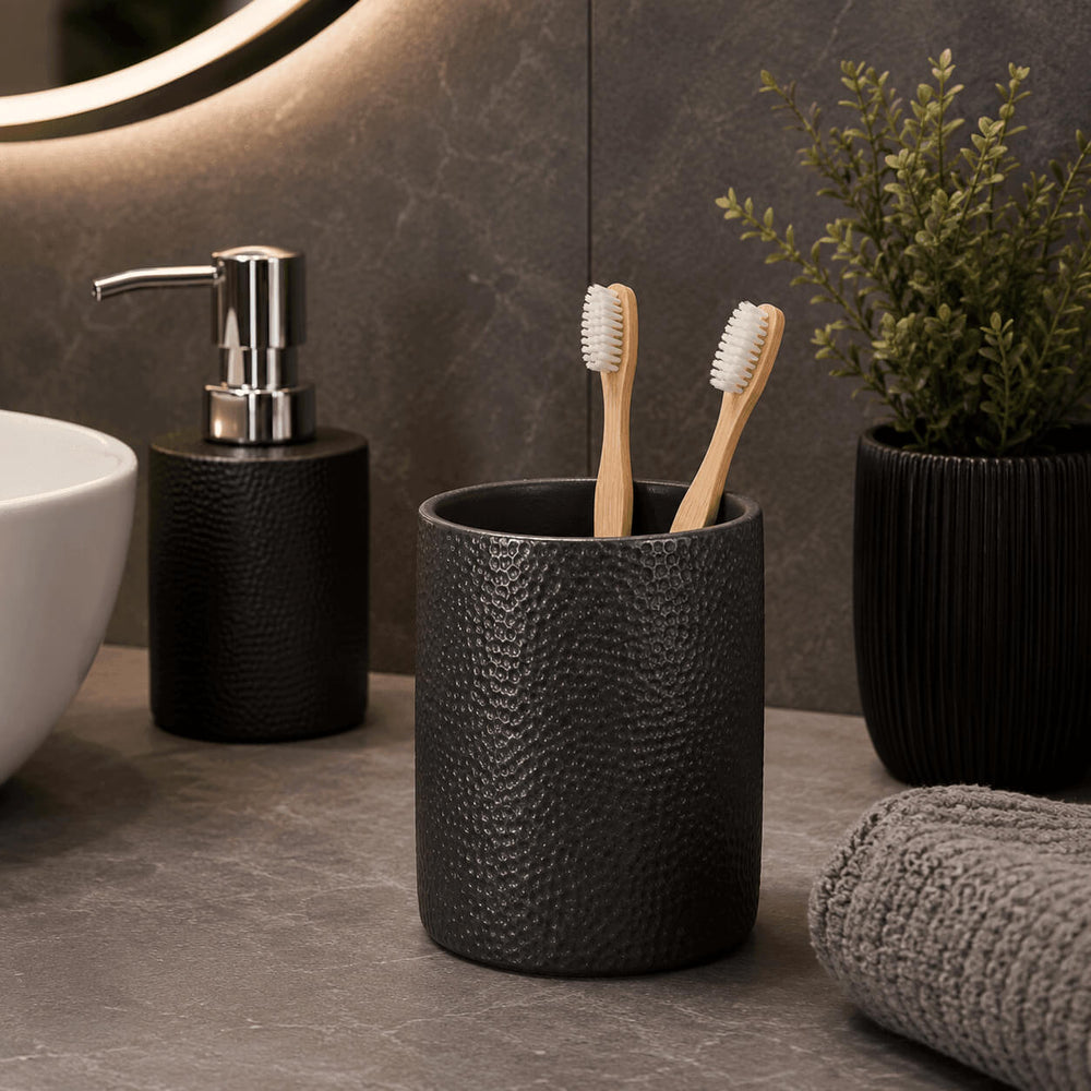 Kleine Wolke Monroe Ceramic Bathroom Tumbler – Black