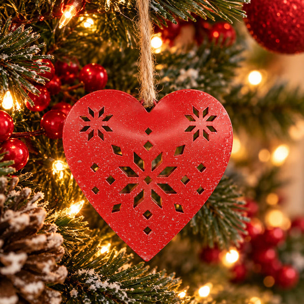 Noël Metal Red Heart Hanging Ornament - Snowflake Cut-Out Design