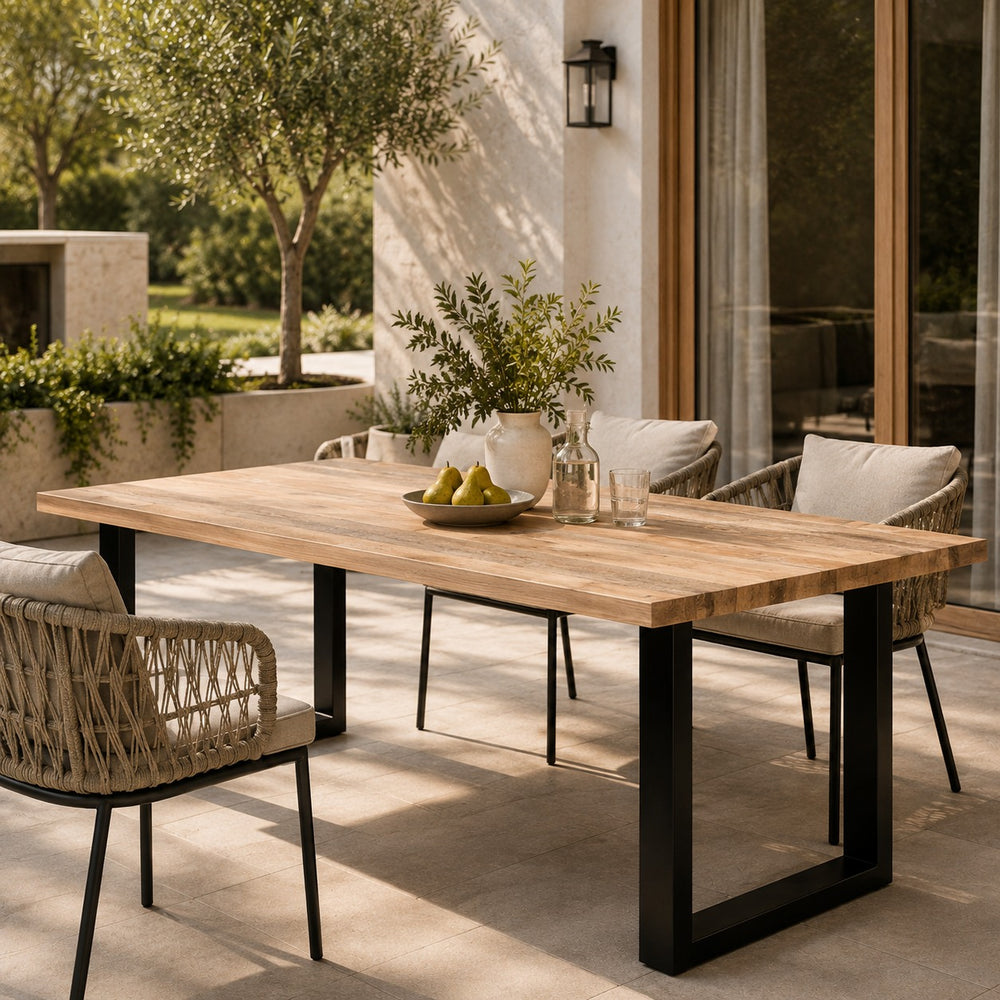 U-Gestell MDF Scratch-Resistant Oak Dining Table with Metal Legs