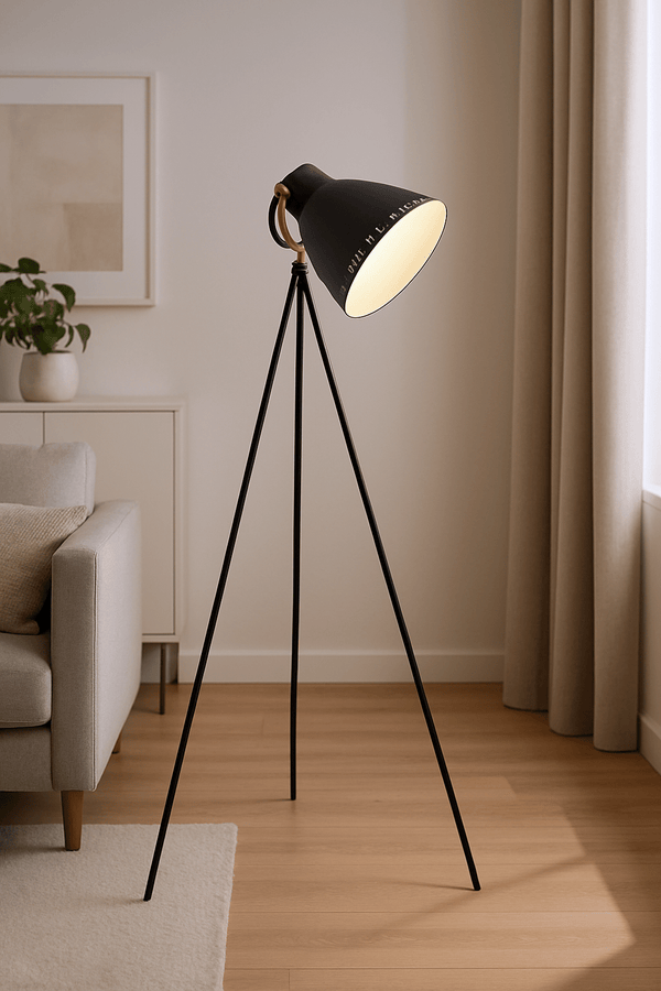 Nino Germany Makky Floor Lamp – Industrial Black & Copper Swivel Spotlight