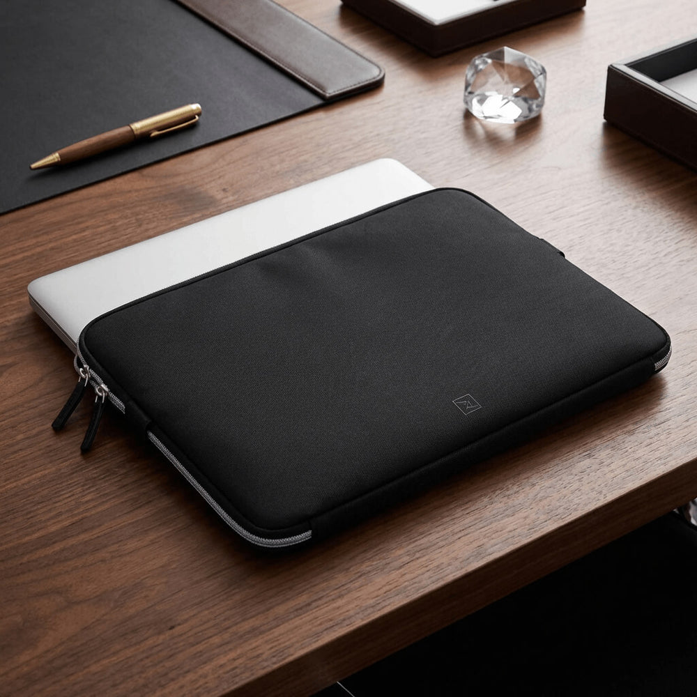 Vivanco Tuscon Laptop Sleeve 15" Black – PU Case with Velvet Interior
